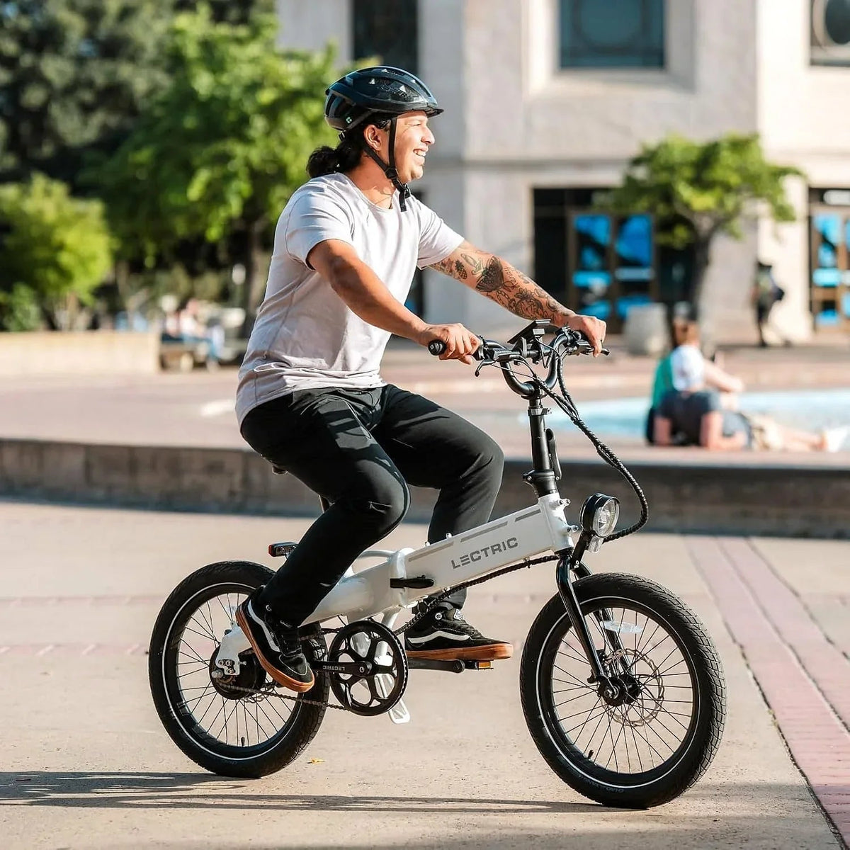 Lectric XP Lite 2.0 Long-Range Foldable Electric Commuter Bike, Arctic White - Prioka