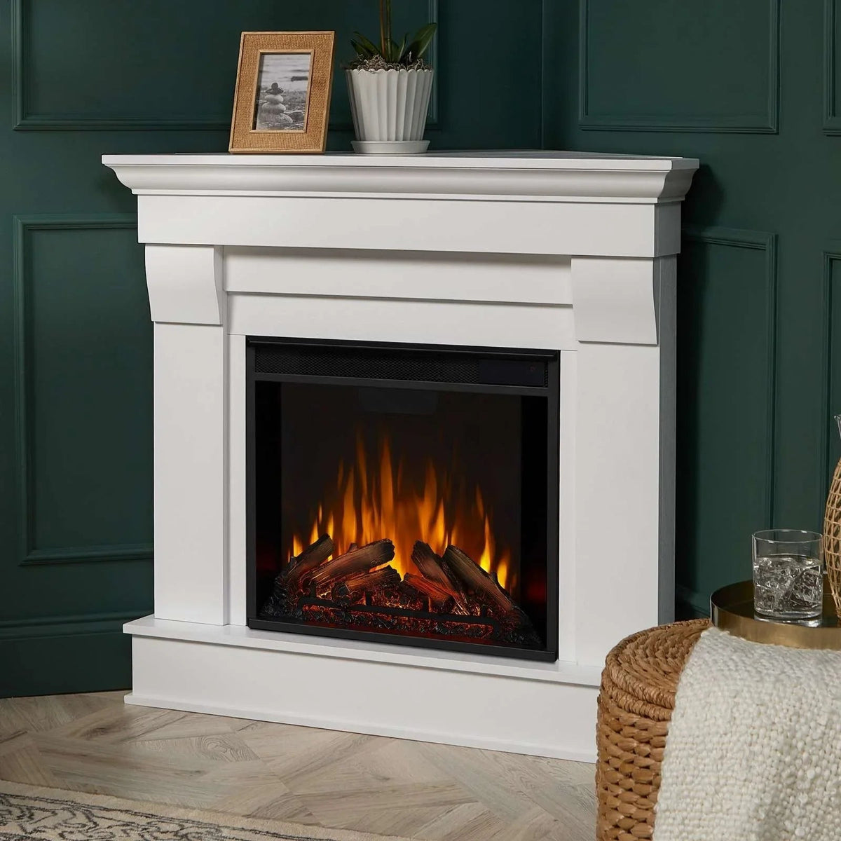 Real Flame Chateau Corner Electrics Fireplace. - Prioka