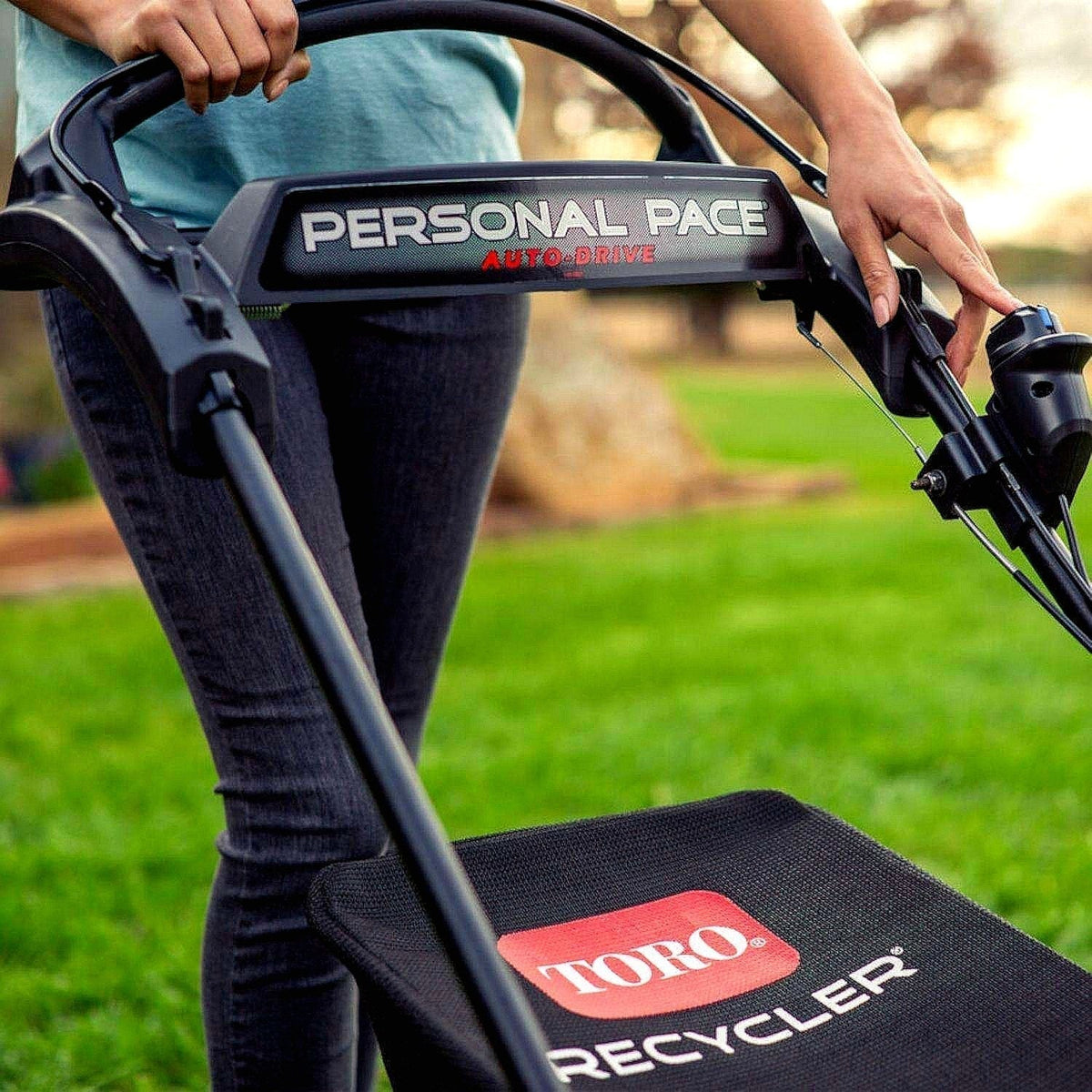 Toro 60V Max 22-inch Recycler Personal Pace SmartStow Lawn Mower with 8.0Ah Battery - Prioka