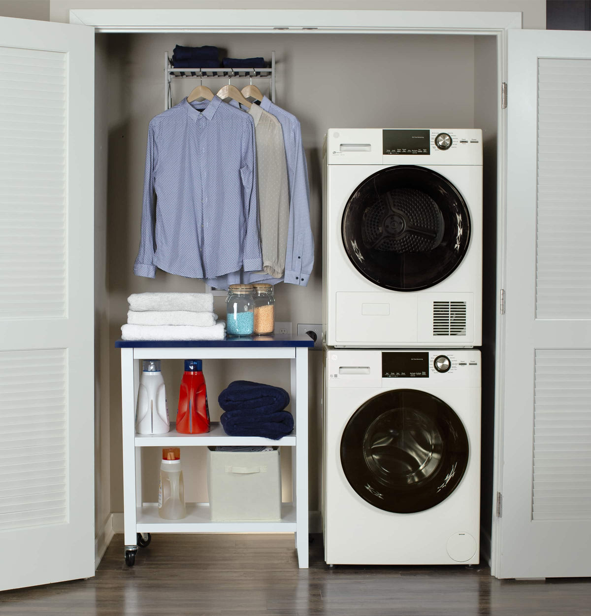 GE – 2.4 Cu. Ft. High Efficiency Stackable Front Load Washer with Steam and Sanitize – White