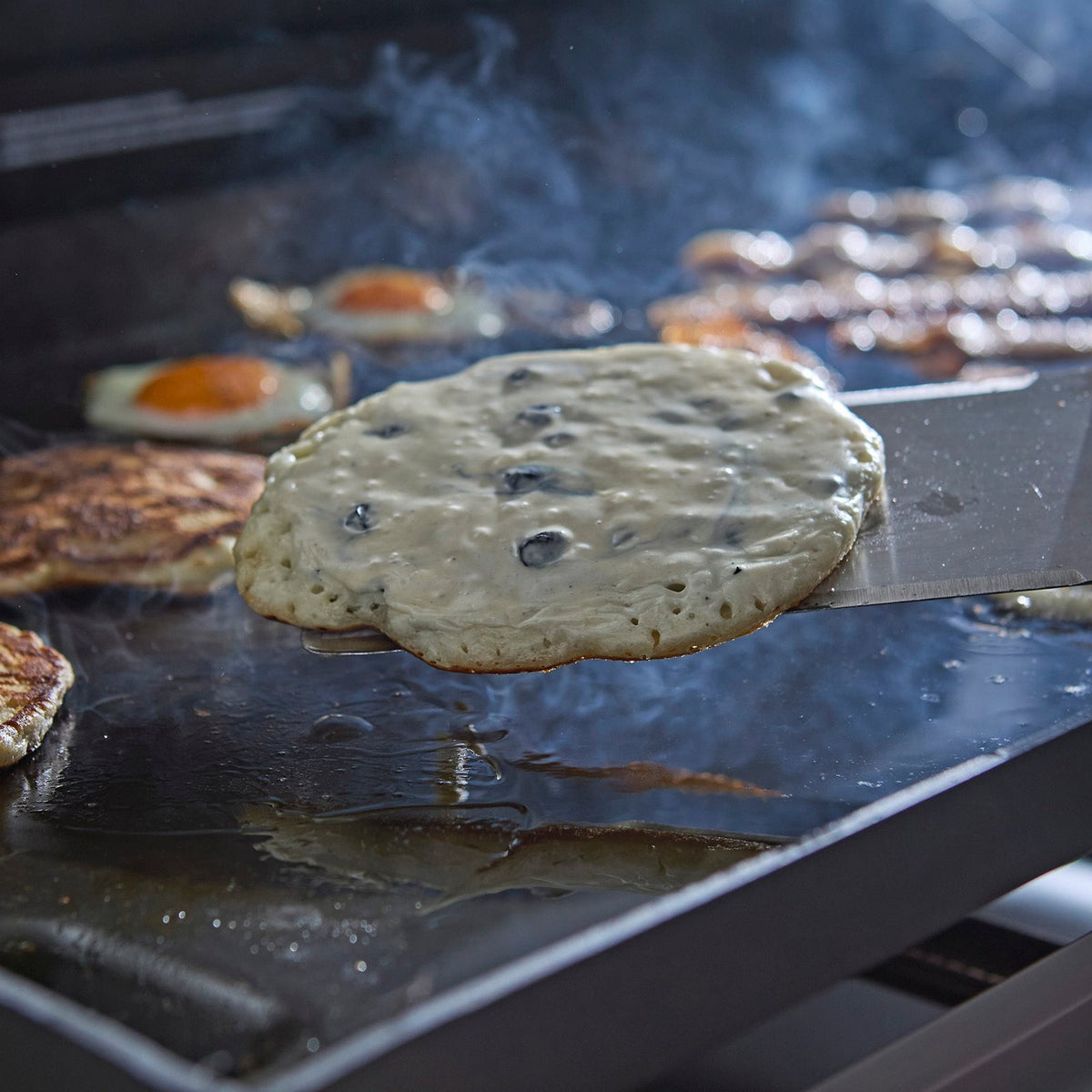 Slate® 28″ Rust-Resistant Griddle (Natural Gas)