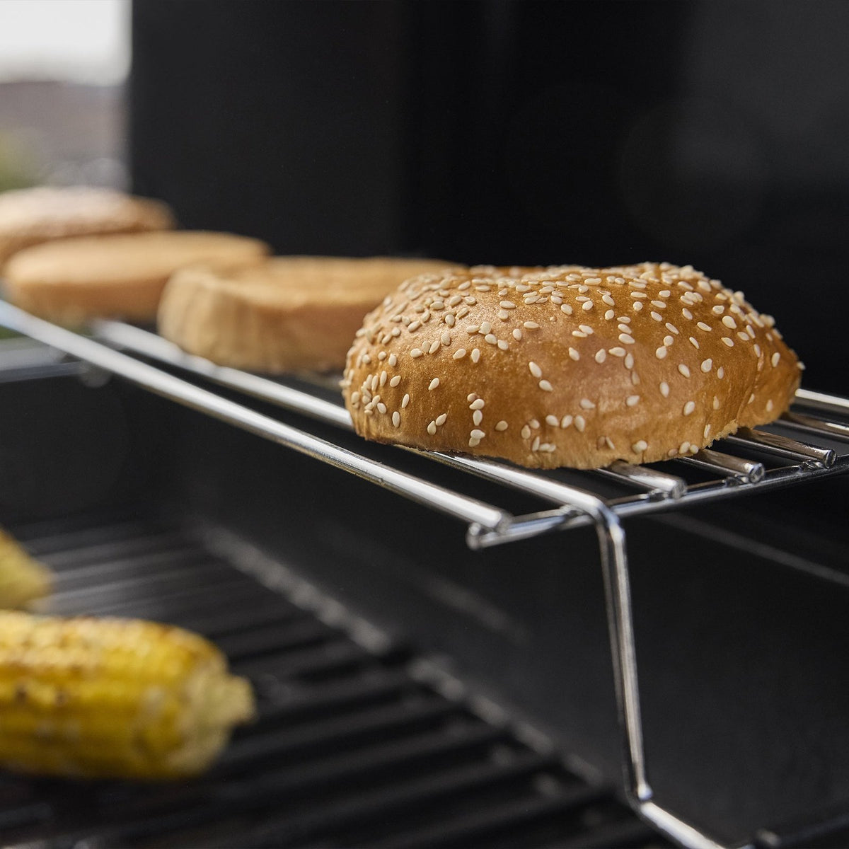 Spirit® E-425 Gas Grill (Liquid Propane)