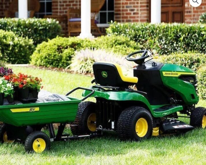 John Deere S100 42″ 17.5 HP Gas Hydrostatic Riding Lawn Tractor