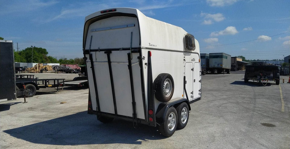 Horse Hauling Tandem Axle Trailer