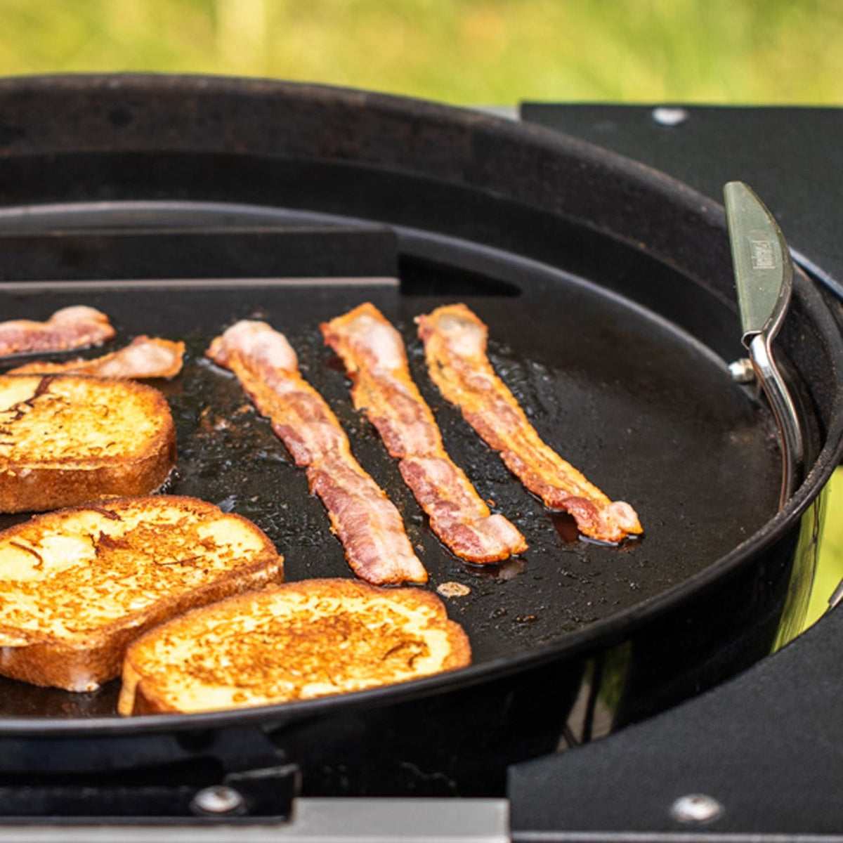 Rust-Resistant 22″ Round Griddle Insert