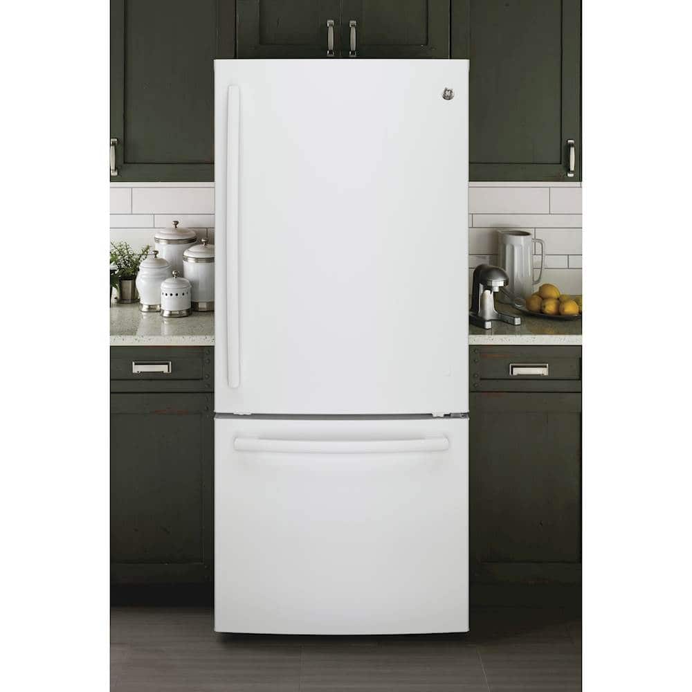 GE – 30 in. Wide 21.0 Cu. Ft. Bottom-Freezer Refrigerator with LED Internal Lighting – High Gloss White