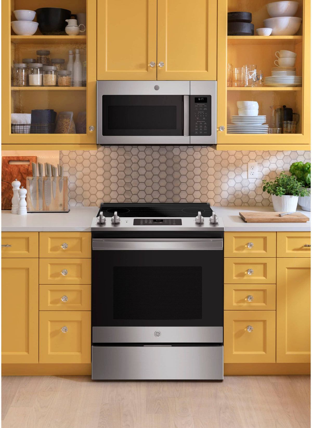 GE – 1.7 Cu. Ft. Over-the-Range Microwave with Sensor Cooking and Defrost – Stainless Steel