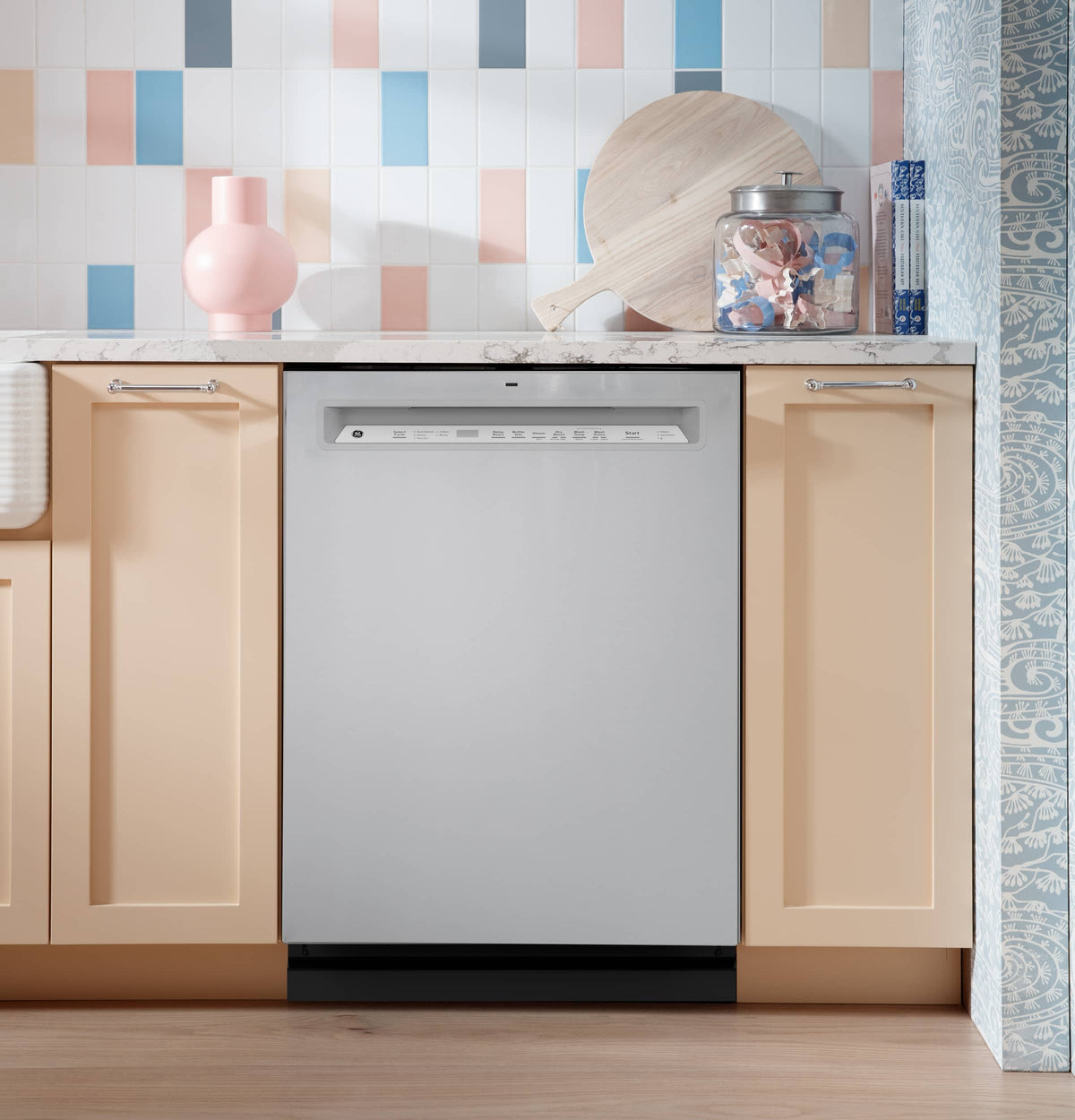 GE – 24″ Front Control Built-In Stainless Steel Tub Dishwasher with 3rd Rack, Sanitize Cycle and 47 dBA – Stainless Steel