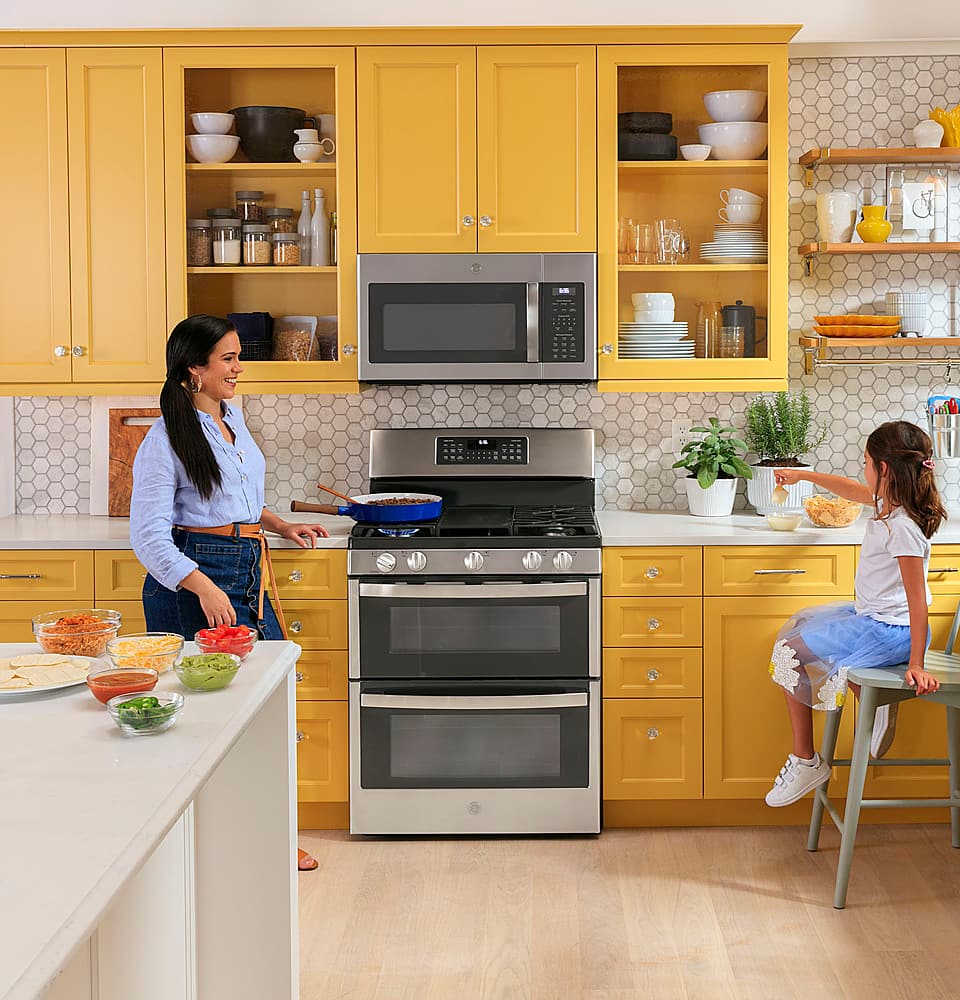GE – 1.7 Cu. Ft. Over-the-Range Microwave with Sensor Cooking and Defrost – Stainless Steel