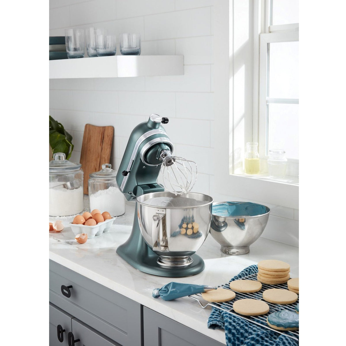 Artisan® Series 5 Quart Tilt-Head Stand Mixer – Juniper