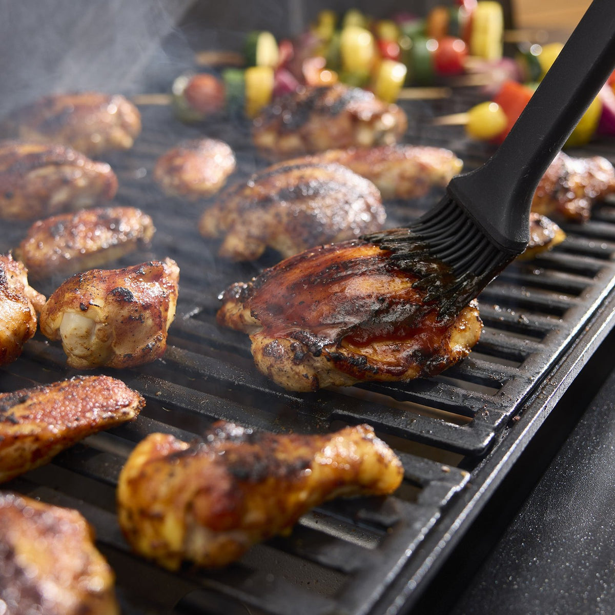 Spirit® E-325 Gas Grill Stealth® Edition (Natural Gas)