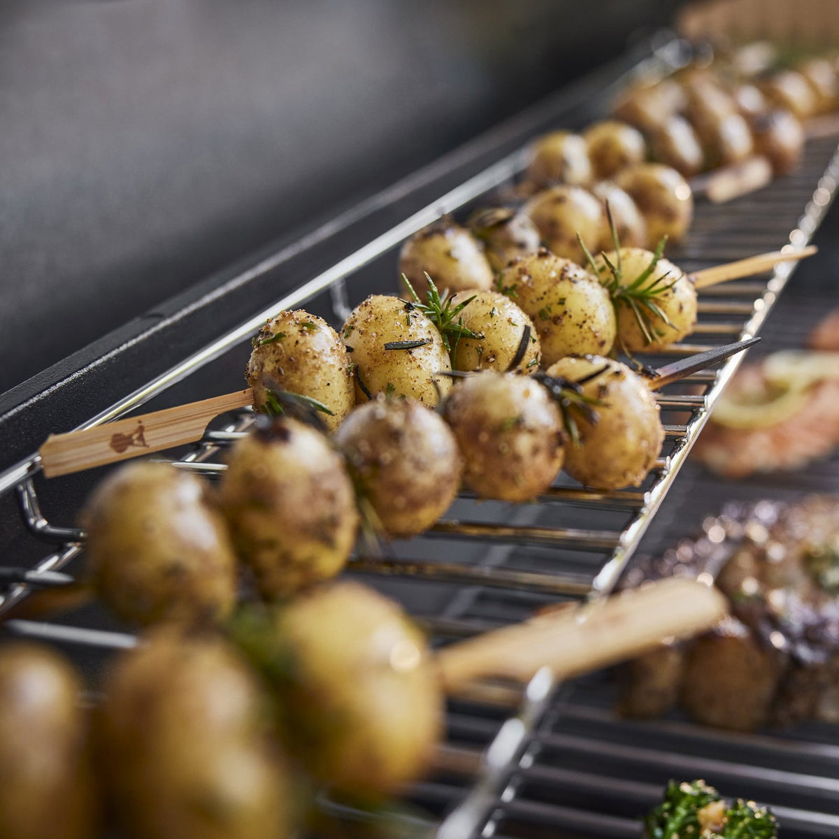 Genesis S-315 Gas Grill (Natural Gas)