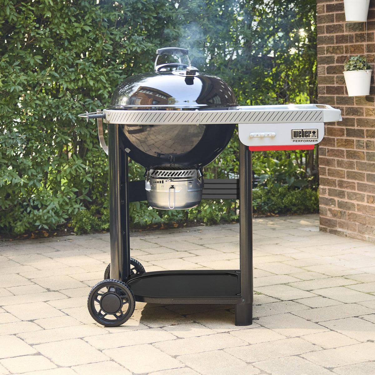 22” Performer™ Charcoal Grill