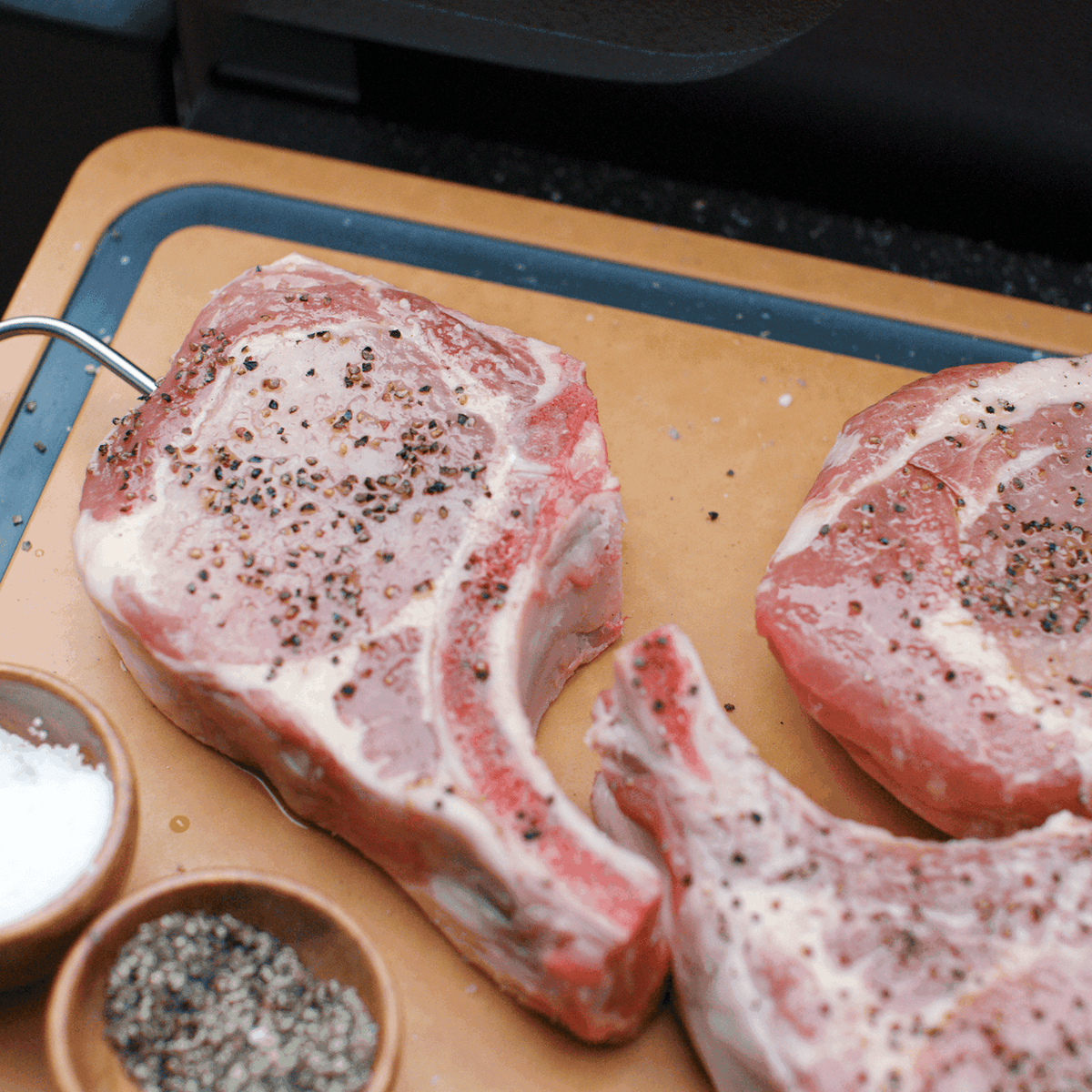 Spirit EX-325s Smart Grill (Natural Gas)