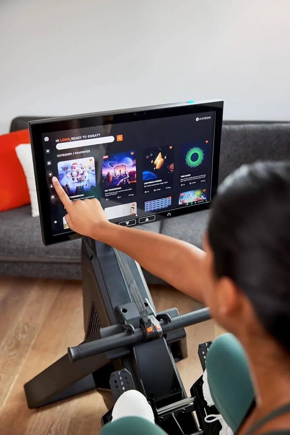 Aviron Strong Series Rower: 22″ HD Touchscreen, Dual Air &amp; Magnetic Resistances up to 100 lbs. Game-Based Workouts, Streaming, Compact Designs - Prioka