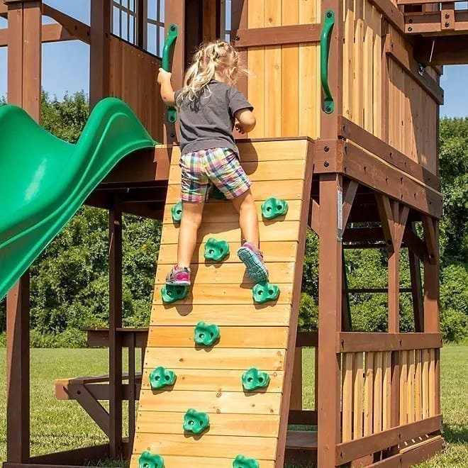 Backyard Discovery Skyfort II Cedar Swing Set/PlaySet - Prioka