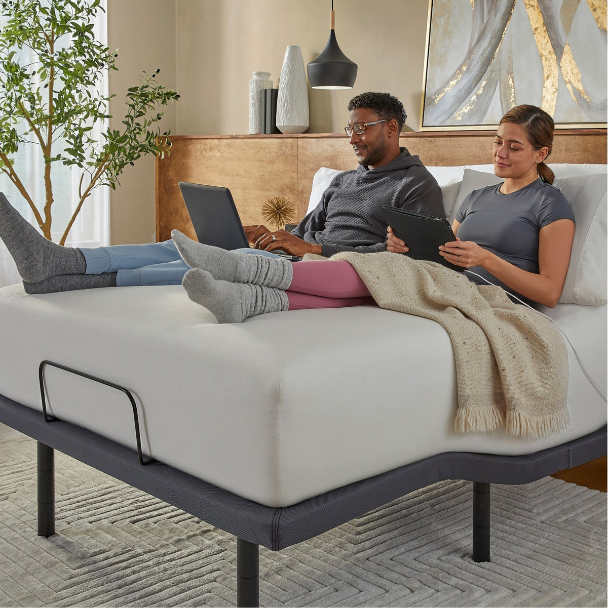 baselogic™ Gold Adjustable Base - Prioka