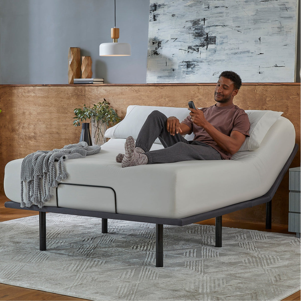baselogic™ Silver Adjustable Base - Prioka