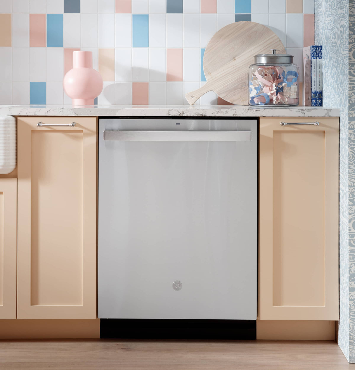 GE – 24″ Top Control Built-In Stainless Steel Tub Dishwasher with 3rd Rack, Sanitize Cycle and 47 dBA – Stainless Steel