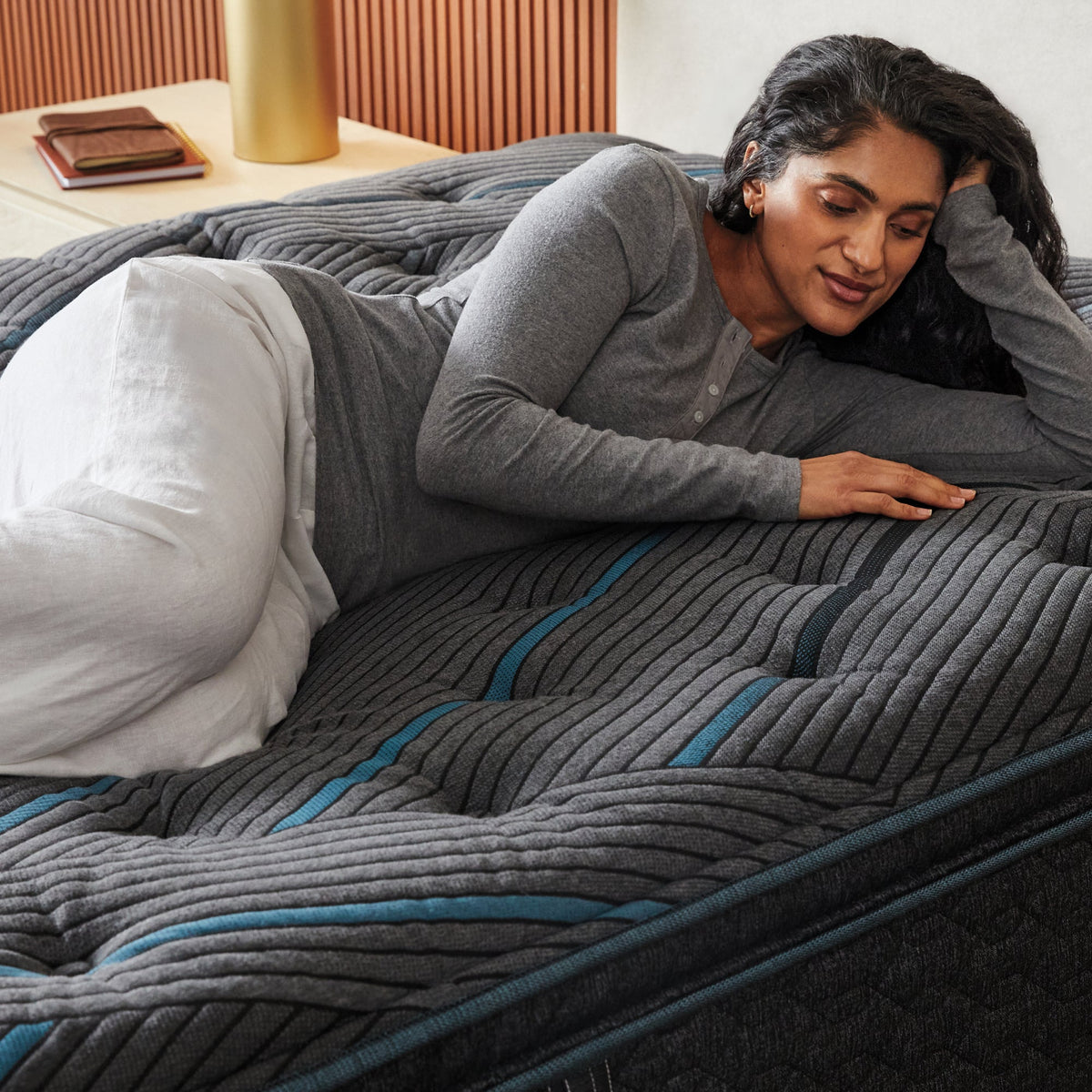 Beautyrest Core Level Two Plush Pillow Top Mattress - Prioka