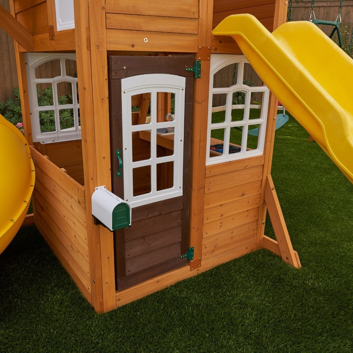 Castlewood Swing Set - Prioka