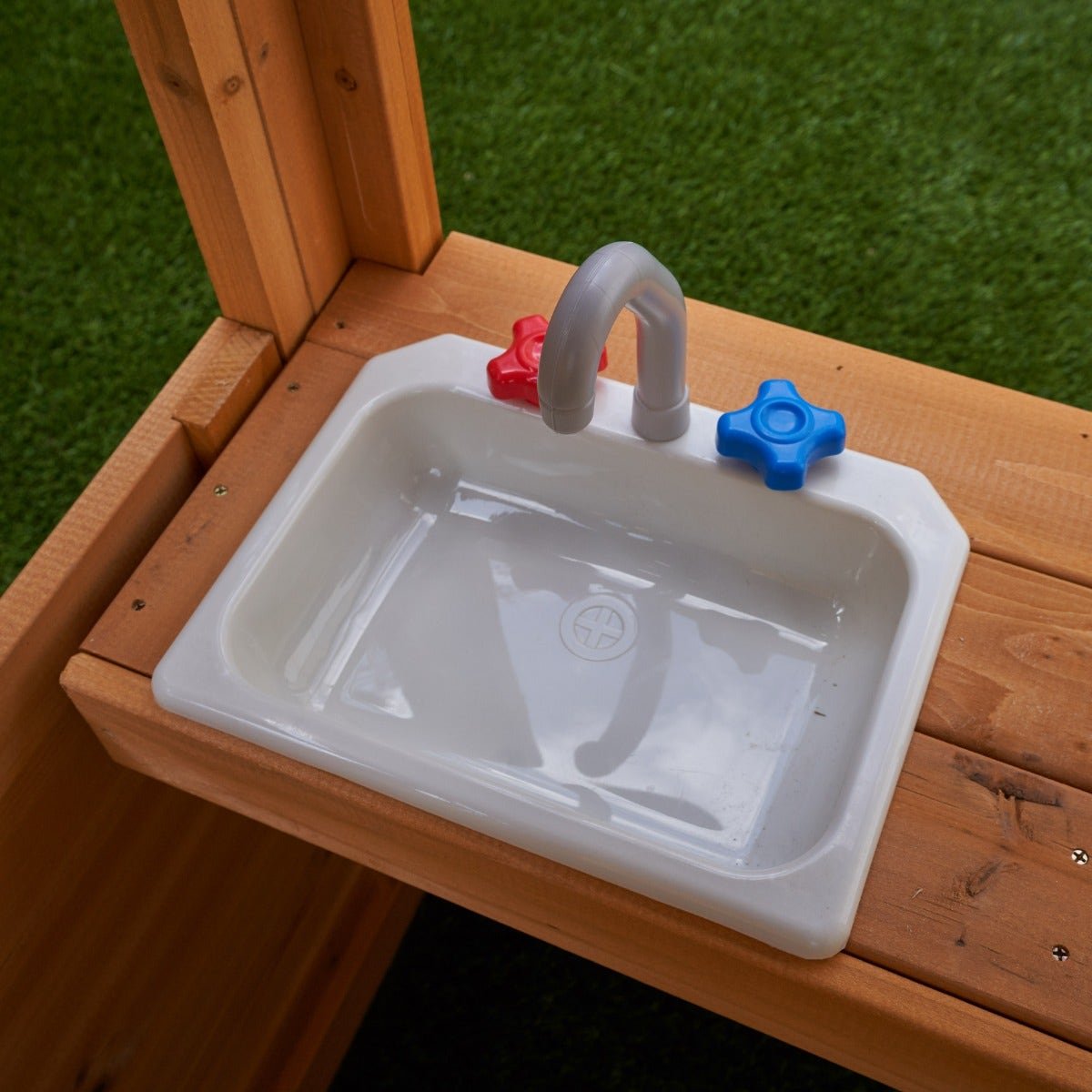 Castlewood Swing Set - Prioka