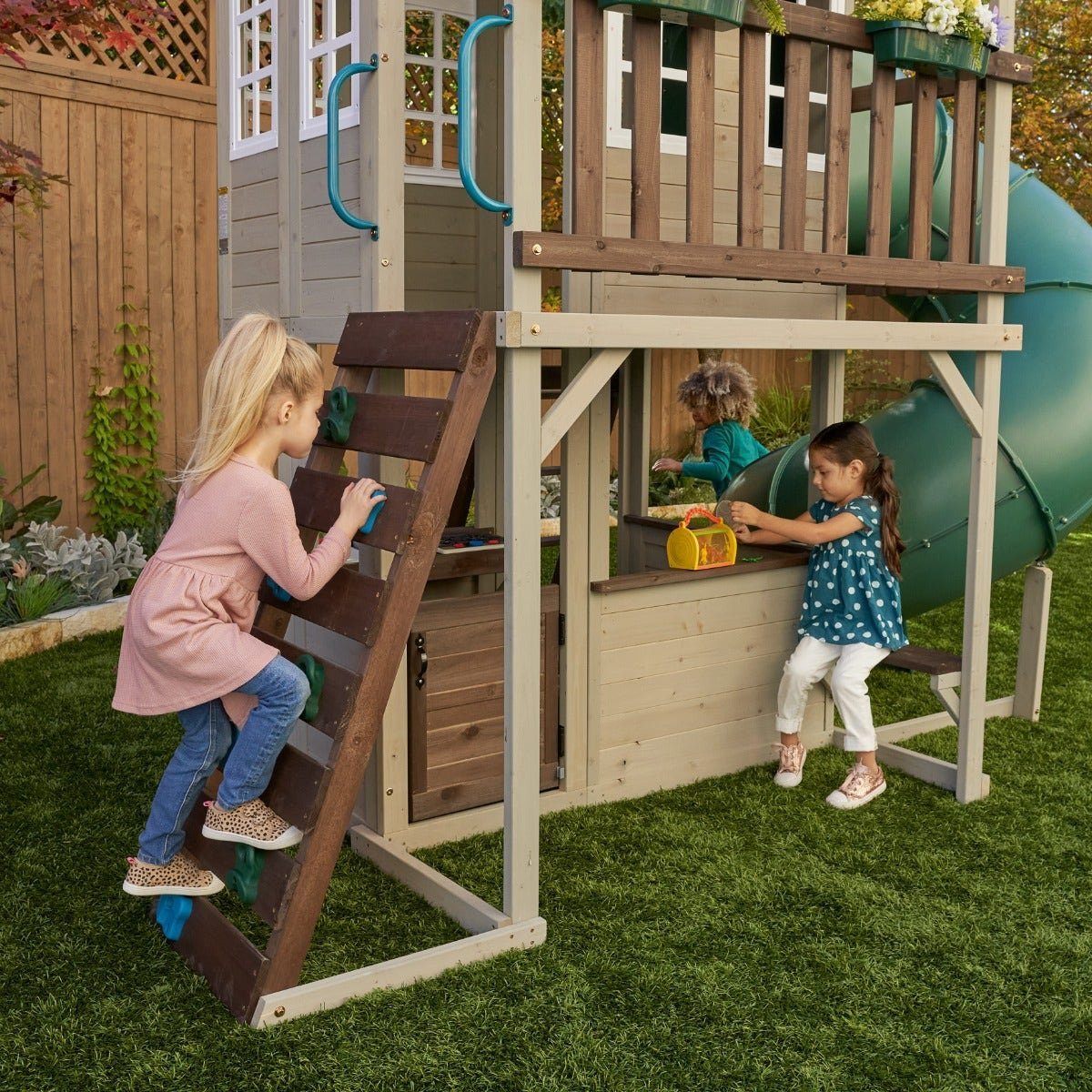 Cozy Escape Playhouse – Installation Available - Prioka