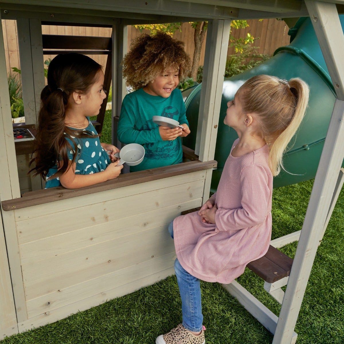 Cozy Escape Playhouse – Installation Available - Prioka