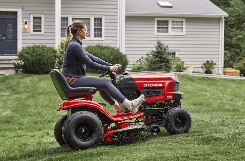 Craftsman T150 Gas Lawn Tractor | 46-in | 540cc | 19HP Briggs and Stratton Engine | Turn Tight Technology - Prioka