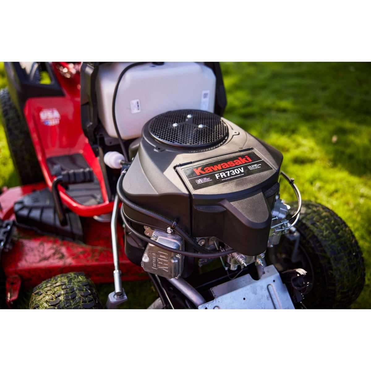CRAFTSMAN T4400 | Riding Lawn Mower | 54-in Fabricated Deck | 24-HP Kawasaki V-Twin FR Engine | TURNTIGHT 5 in. Turning Radius - Prioka