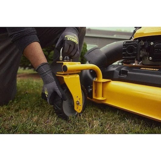 DEWALT 28 in. 224cc 3-in-1 Self-Propelled Gas Push Lawn Mowers. - Prioka