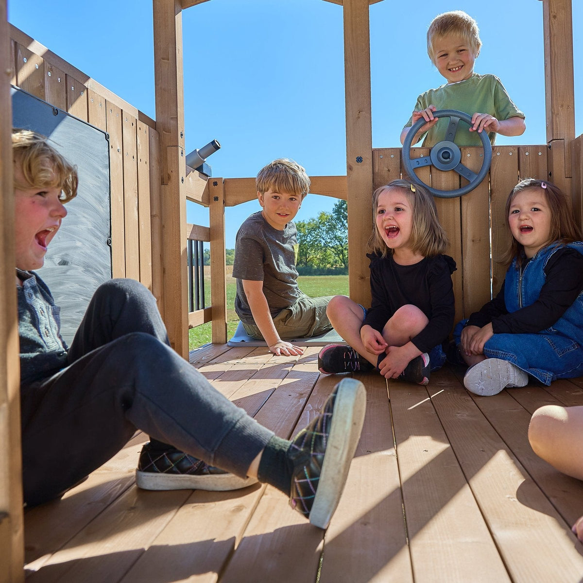 Dover Bay Swing Set with Monkey Bars - Prioka