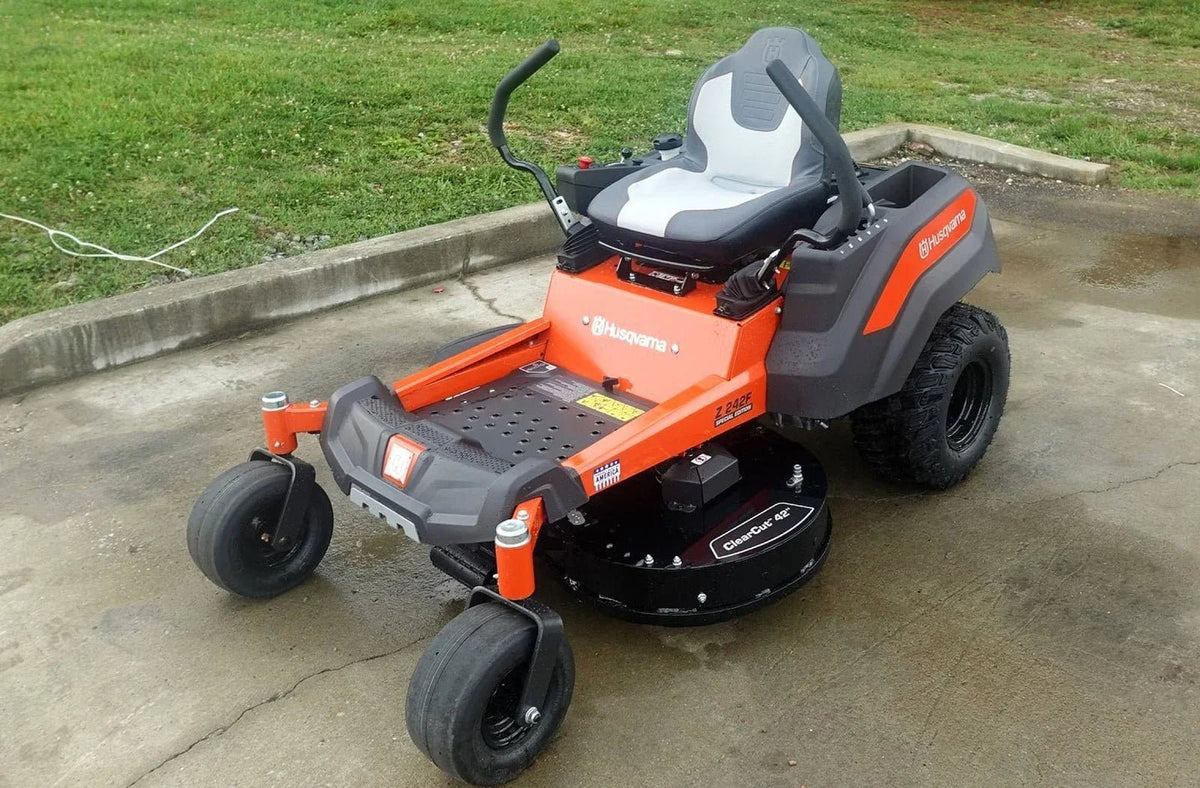 Husqvarna Z242F Special Edition 42″ Zero Turn Mower, 21.5HP Kawasaki Engine (Scratch & Dent) - Prioka