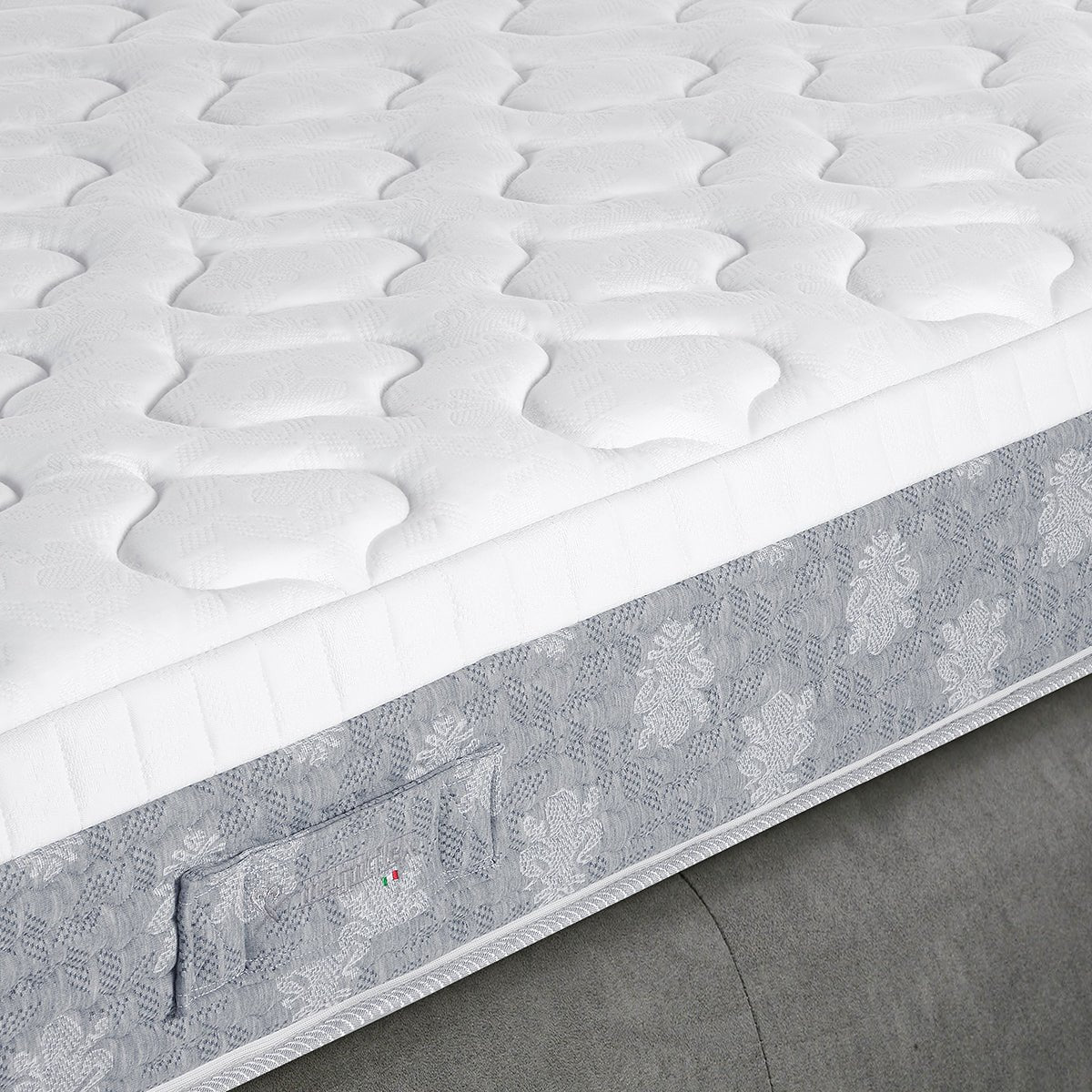 Magniflex Dolce Vita Dual 10 Mattress with Customizable Dual Core - Prioka