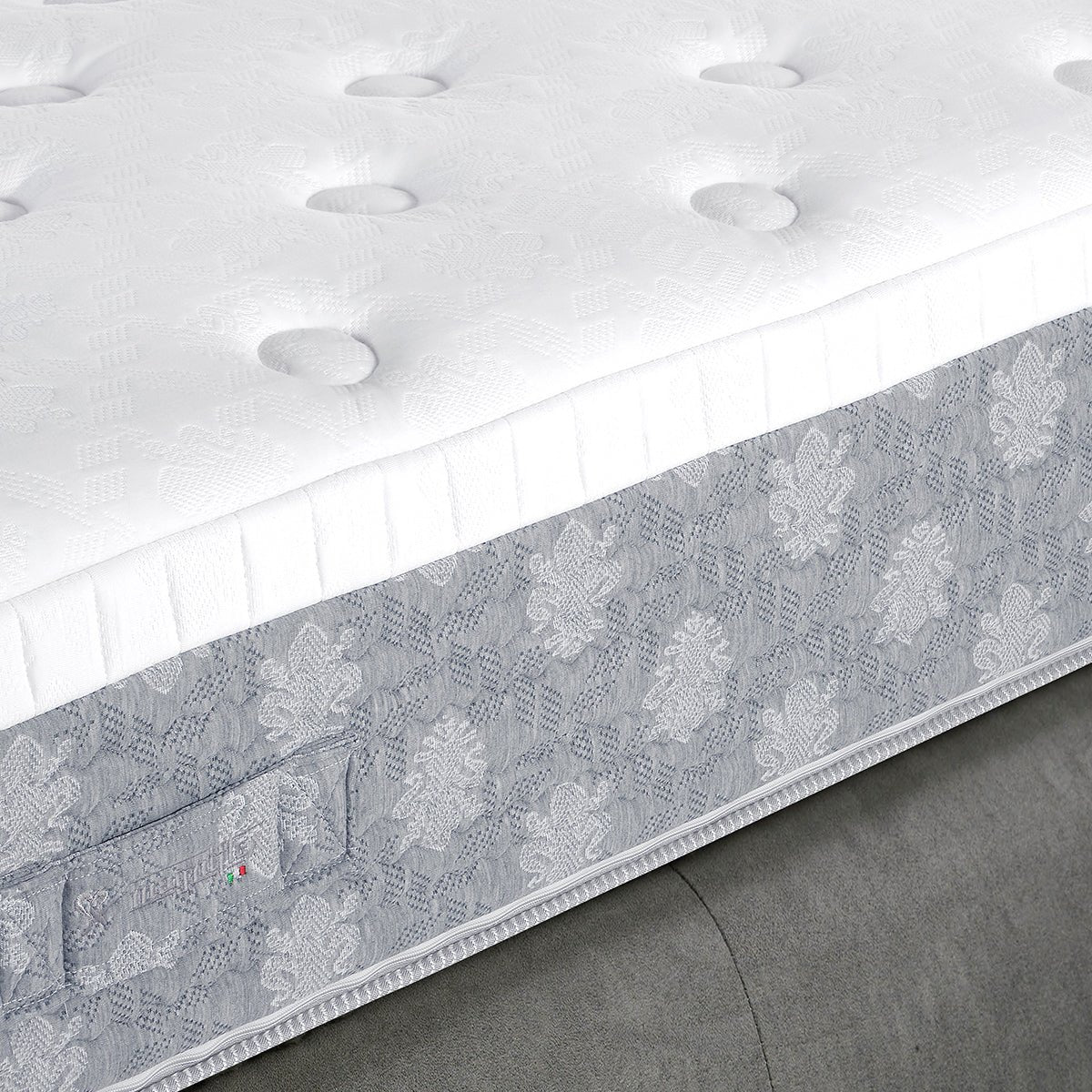 Magniflex Dolce Vita Dual 12-Inch Luxury Mattress – Innovative Dual Core Customizable Comfort with Memoform, Elioform, and Temperature-Regulating Outlast® Fabric - Queen - Floor Model - Prioka