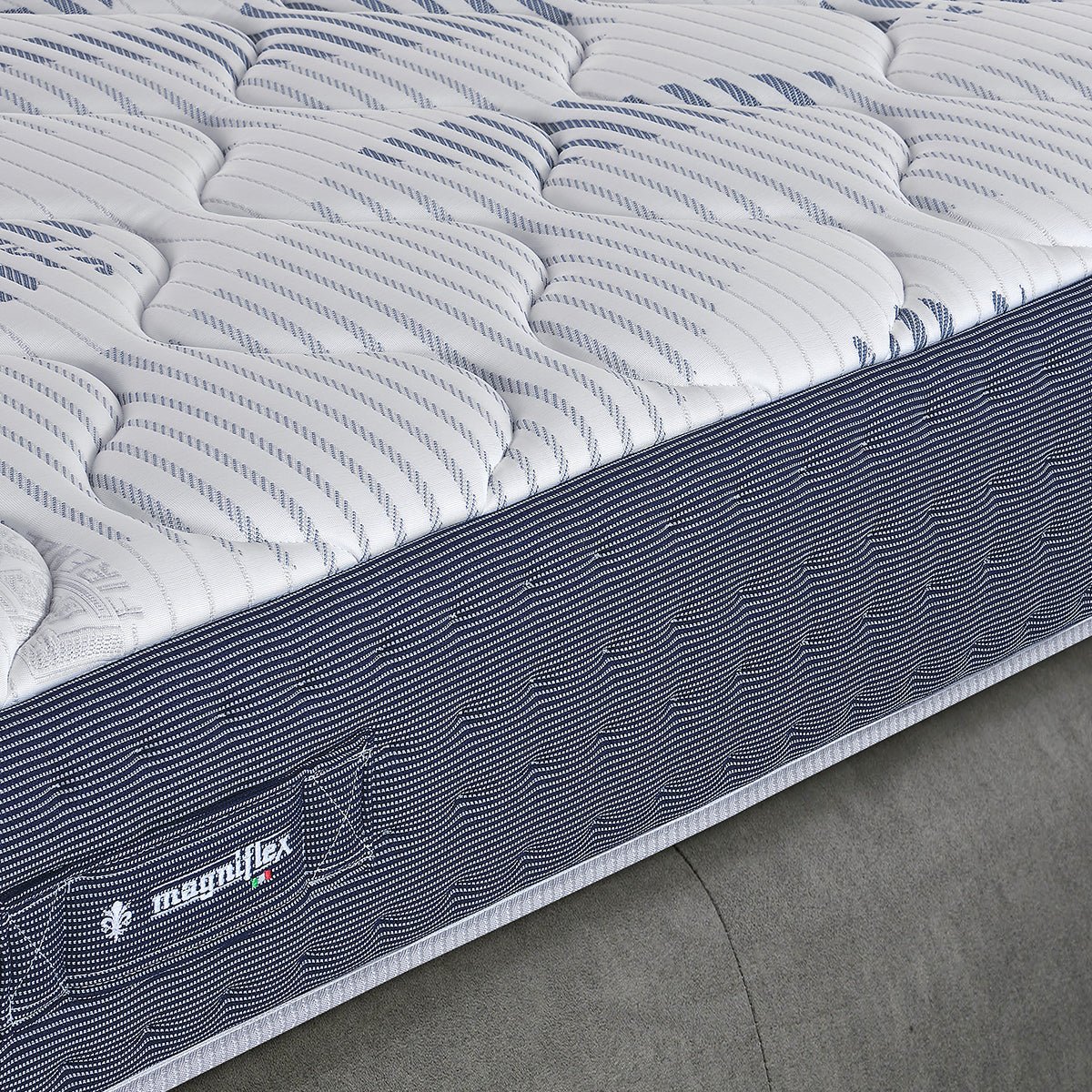Magniflex Magnicool 10 Firm Luxury Italian Mattress with Temperature-Regulating Fabric - Prioka