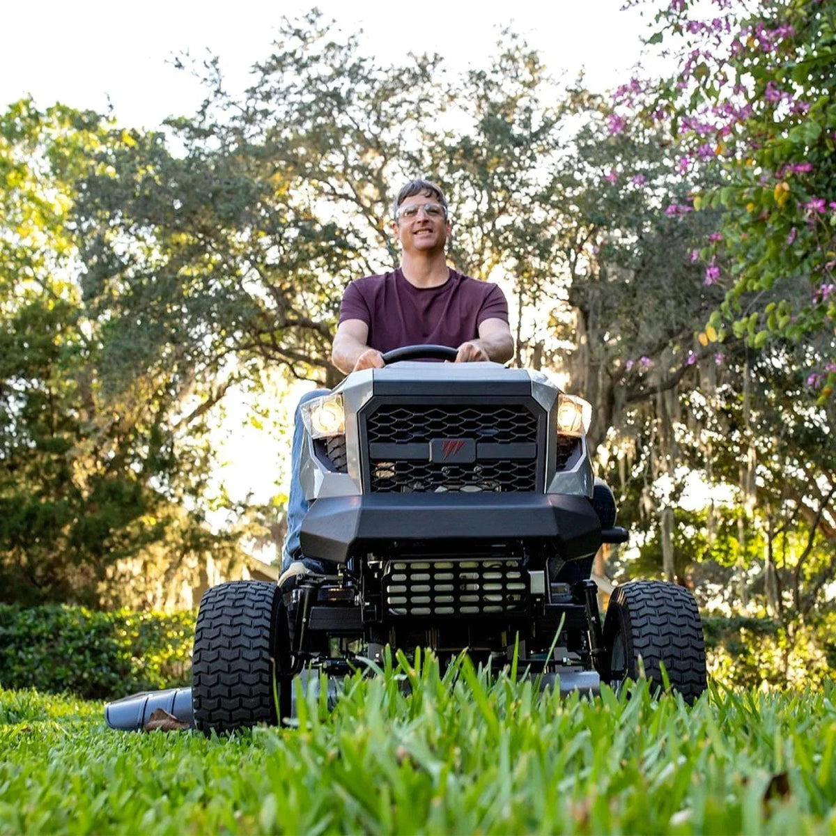 Murray MT100 42 in. 13.5 HP 500cc E1350 Series Briggs and Stratton Engine 6-Speed Manual Gas Riding Lawn Tractor Mower - Prioka