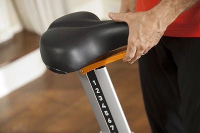Precor UBK 835 Upright Bike + P30 Console - Prioka