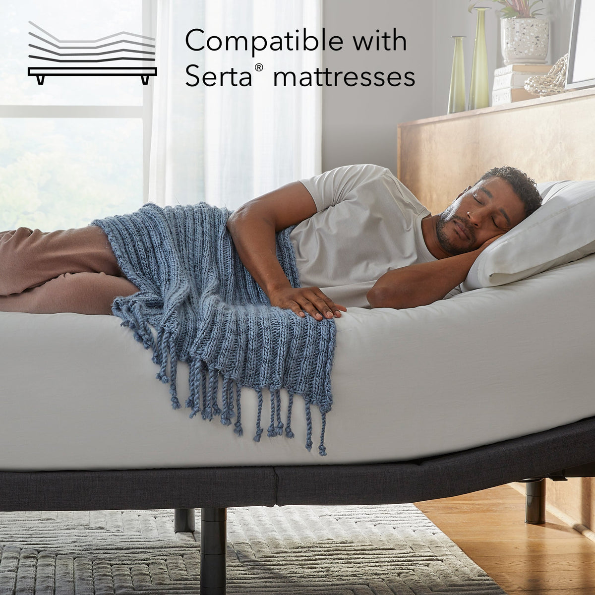 Serta baselogic™ Platinum Head and Foot Adjustable Base with Massage & Sound Therapy - Prioka