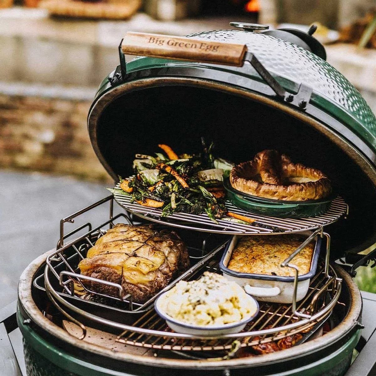 Big Green Egg 18.25 in. Large Charcoal Kamado Grill and Smoker Green
