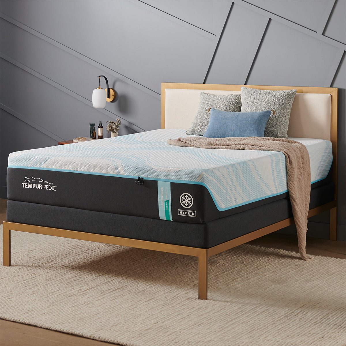 Tempur-Pedic® ProBreeze® 12" Medium Hybrid Mattress - 5° Cooling Support - Prioka