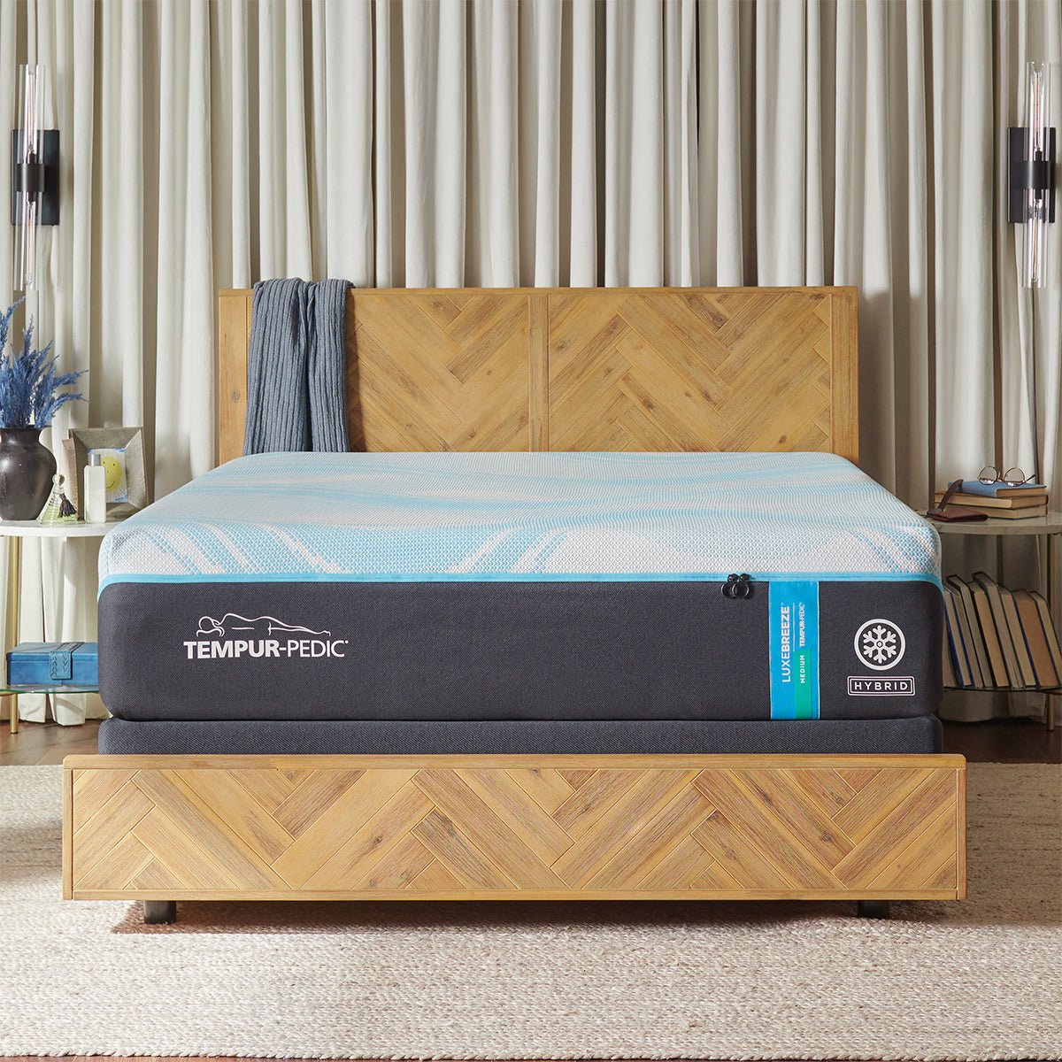 Tempur-Pedic TEMPUR-LuxeBreeze Medium Hybrid 13-Inch Mattress - Prioka