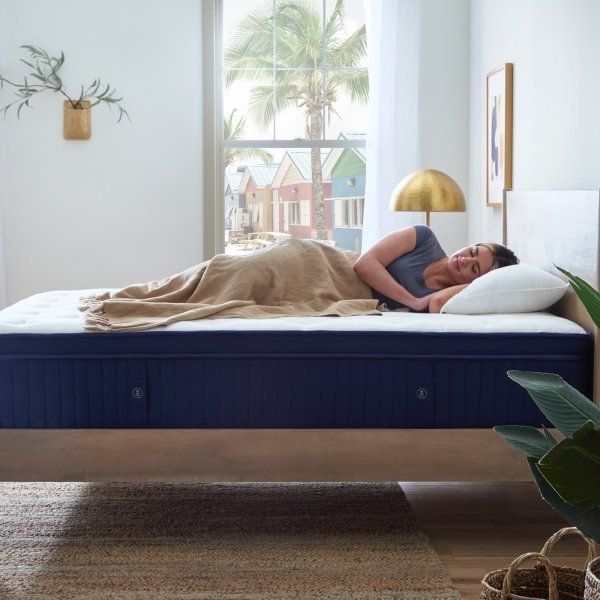 Weekender 13" Euro Top Hybrid Mattress - Plush Comfort & Support Mattress-in-a-Box - Prioka