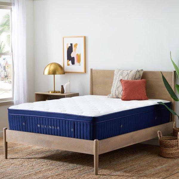 Weekender 13" Euro Top Hybrid Mattress - Plush Comfort & Support Mattress-in-a-Box - Prioka